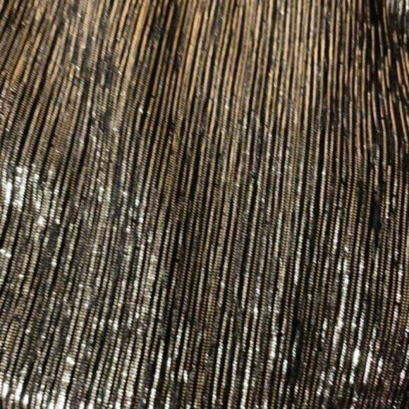 Alice + Olivia Fern Halter Cross Front Top L - Picture 8 of 11